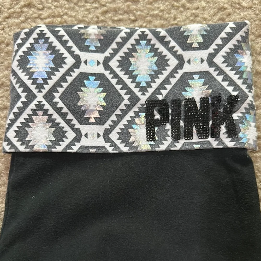 PINK Victoria’s Secret Black Yoga Flare Pants with Patterned Waistband - Size M - Picture 2 of 5